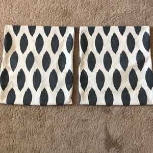 Set of pillow covers